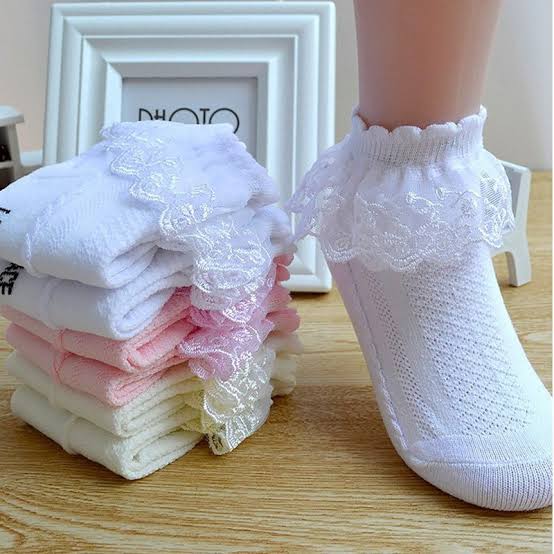CHAUSETTES ENFANT EN DENTELLE BAYKAR / FASHION